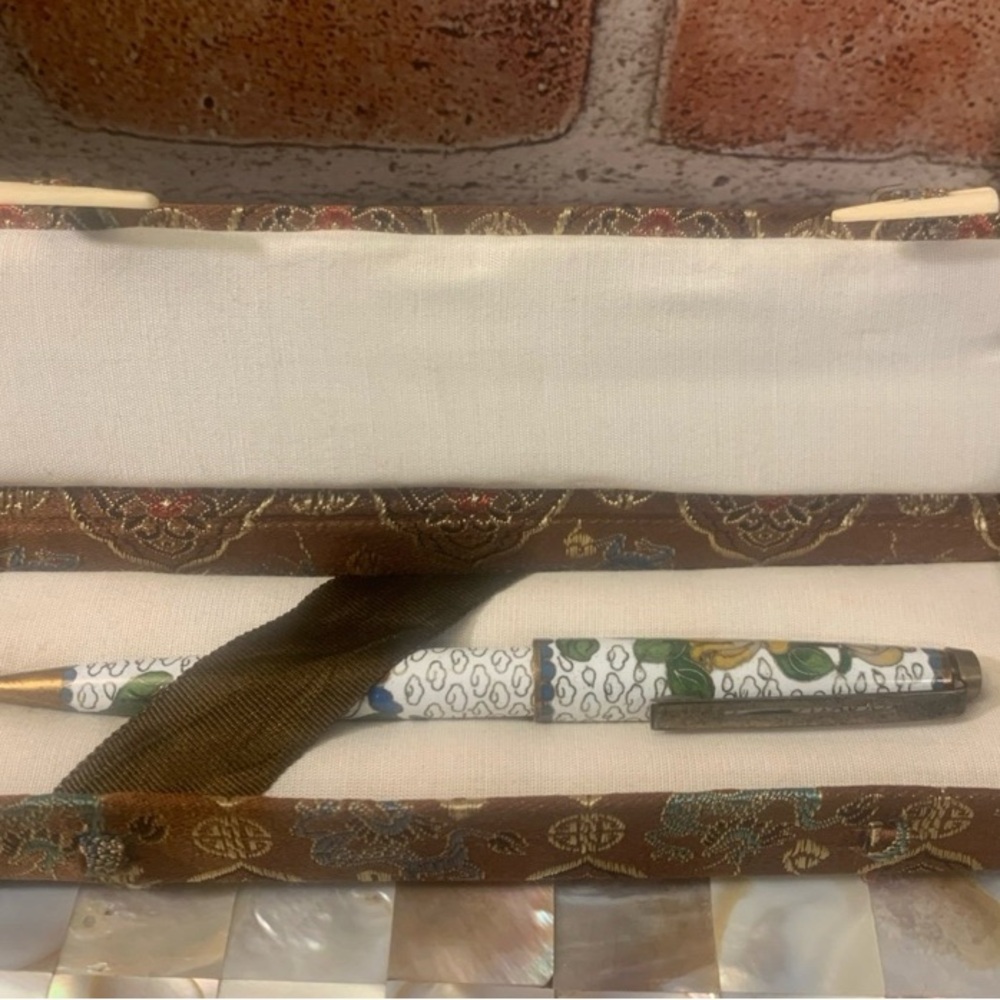 Vintage Collectible Cloisonne Pen In Original Case